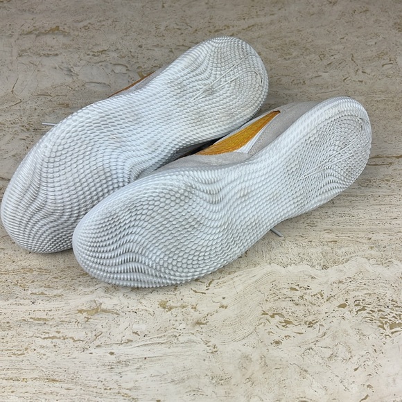 Nike Streetgato Indoor Soccer Shoes White Gold DC8466-171 Men’s Size 8.5 - Picture 9 of 11